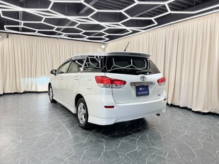 2010 Toyota Wish II, белый, 1249999 рублей, вид 4