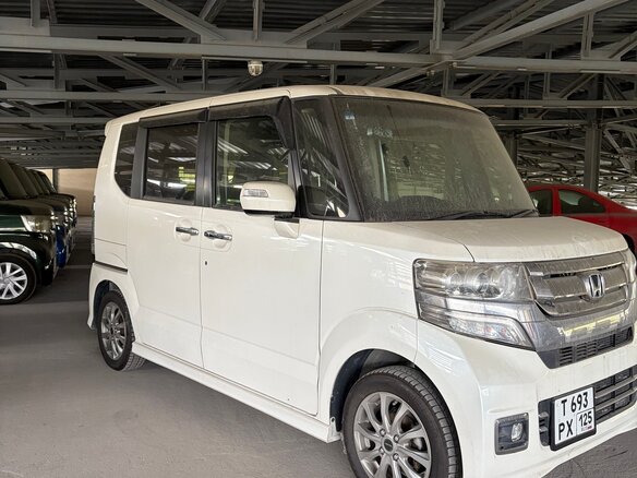 2017 Honda N-BOX I Рестайлинг, белый, 799000 рублей - вид 8