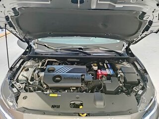 2025 Nissan Sylphy IV (B18) Рестайлинг, серебристый, 1800000 рублей, вид 3