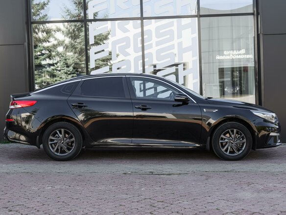 2019 Kia Optima IV Рестайлинг, чёрный, 1939000 рублей - вид 4