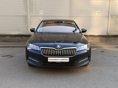 2021 Skoda Superb III Рестайлинг, чёрный, 2074000 рублей, вид 2