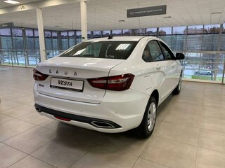 2026 Lada (ВАЗ) Vesta I Рестайлинг (NG), белый, 1842000 рублей, вид 4
