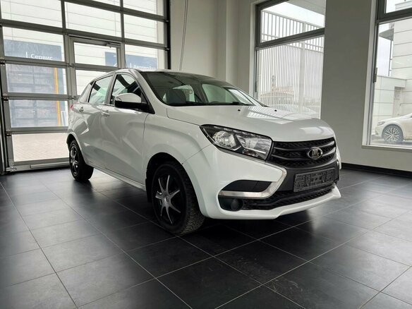 2020 Lada (ВАЗ) XRAY I, белый, 1000000 рублей