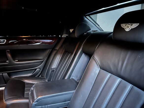 2011 Bentley Continental Flying Spur, чёрный, 3000000 рублей - вид 10
