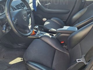 2011 Mercedes-Benz A-Класс 180 II (W169) Рестайлинг, чёрный, 650000 рублей, вид 5