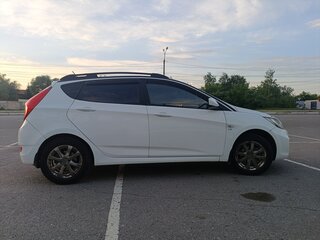 2011 Hyundai Solaris I, белый, 500000 рублей, вид 4