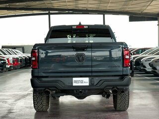 2025 Ram 1500 Crew Cab V Рестайлинг, синий, 10800000 рублей, вид 5