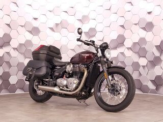2017 Triumph Bonneville Bobber, красный, 1049000 рублей, вид 1