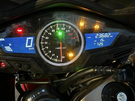 2014 Honda VFR 800, красный, 750000 рублей, вид 3
