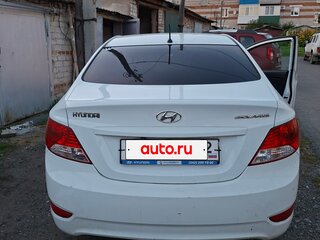 2014 Hyundai Solaris I Рестайлинг, белый, 840000 рублей, вид 4