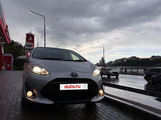 2018 Toyota Aqua I Рестайлинг 2, серый, 1100000 рублей, вид 2
