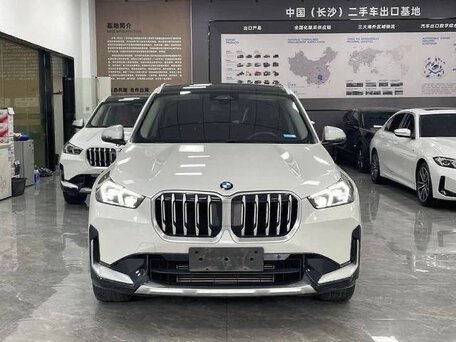 2023 BMW X1 Long 20Li sDrive III (U11/U12), белый, 3578000 рублей, вид 2