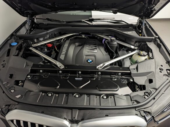 2025 BMW X5 40i IV (G05/G18) Рестайлинг, чёрный - вид 9