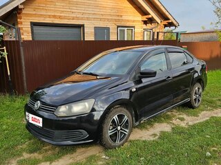 2013 Volkswagen Polo V, чёрный, 440000 рублей, вид 2