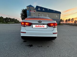 2015 Kia Rio III Рестайлинг, белый, 750000 рублей, вид 5