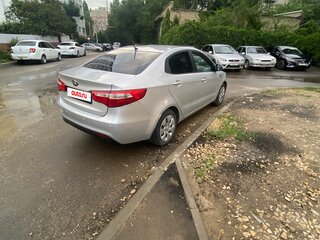 2013 Kia Rio 5-speed III, серебристый, 1099000 рублей, вид 4