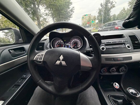 2012 Mitsubishi Lancer X Рестайлинг, серебристый, 850000 рублей - вид 8