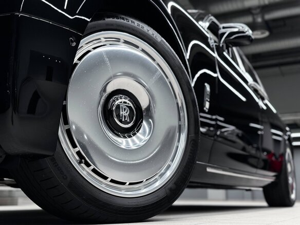 2026 Rolls-Royce Phantom Extended VIII (Series I), чёрный, 87500000 рублей - вид 8