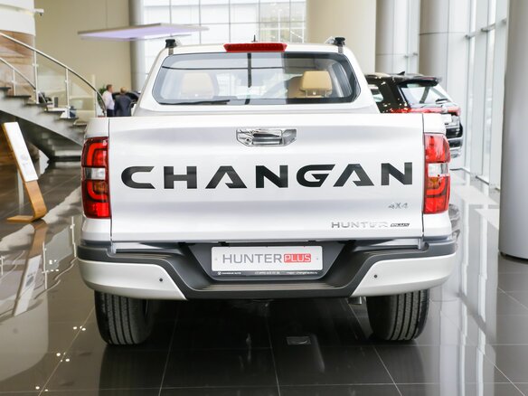 2025 Changan Hunter Plus, серебристый - вид 3