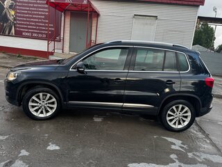 2012 Volkswagen Tiguan I Рестайлинг, чёрный, 1250000 рублей, вид 4