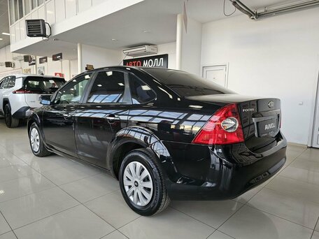2010 Ford Focus II Рестайлинг, чёрный, 895000 рублей, вид 5