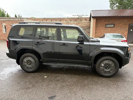 2026 Toyota Land Cruiser Prado 250 Series, чёрный, 10700000 рублей, вид 4