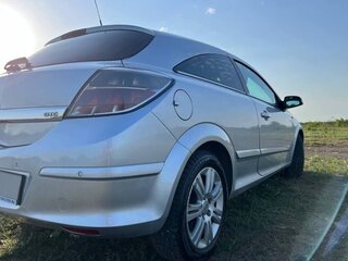 2007 Opel Astra GTC H Рестайлинг, серебристый, 590000 рублей, вид 3