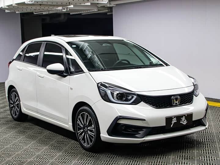 Открыть фотографии: Honda Fit IV Рестайлинг