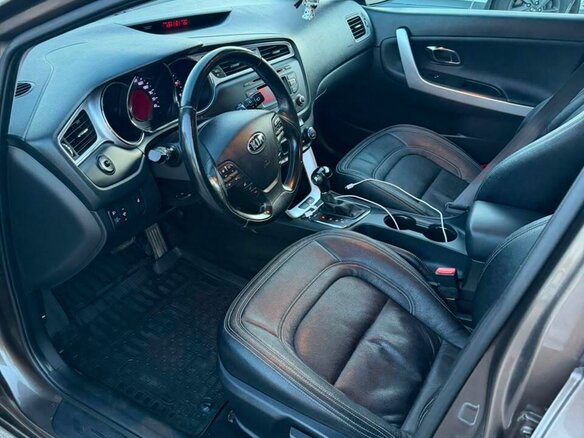 2017 Kia Ceed II Рестайлинг, коричневый, 850000 рублей - вид 5