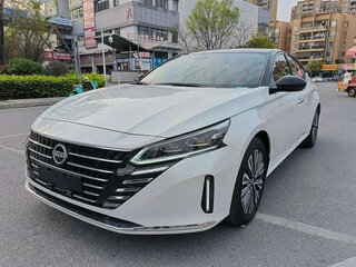 2022 Nissan Altima VI (L34) Рестайлинг, белый, 1900000 рублей, вид 1