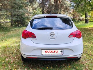 2014 Opel Astra J Рестайлинг, белый, 600000 рублей, вид 4