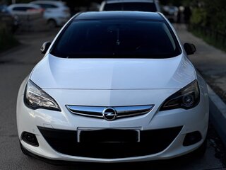 2014 Opel Astra GTC J Рестайлинг, белый, 1300000 рублей, вид 2