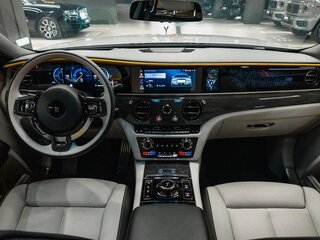 2025 Rolls-Royce Ghost Black Badge II Рестайлинг (Series II), серый, 46000000 рублей, вид 2