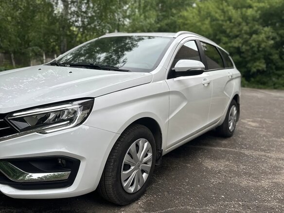 2024 Lada (ВАЗ) Vesta SW I Рестайлинг (NG), белый, 1450000 рублей