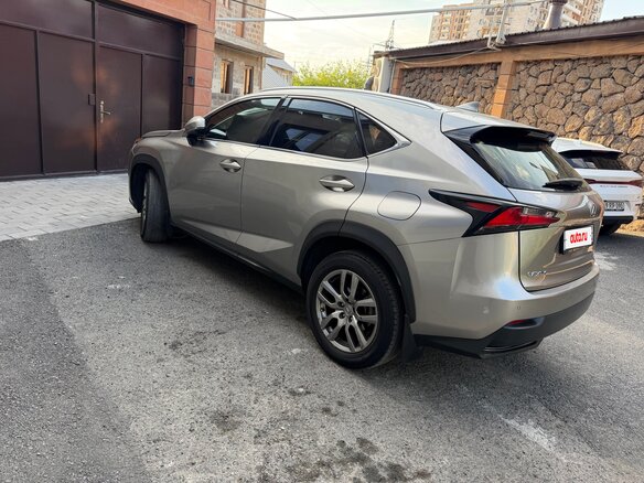 2015 Lexus NX 200 I, серый, 2600000 рублей - вид 4