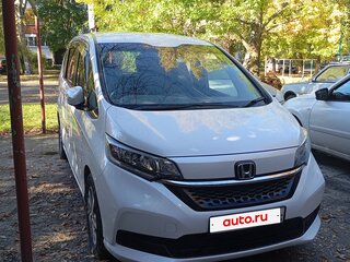 2022 Honda Freed II Рестайлинг, белый, 1725000 рублей, вид 3
