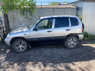 2003 Chevrolet Niva I, серебристый, 185000 рублей, вид 4