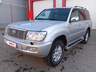 2006 Toyota Land Cruiser 100 Series Рестайлинг 2, серебристый, 2230000 рублей, вид 1