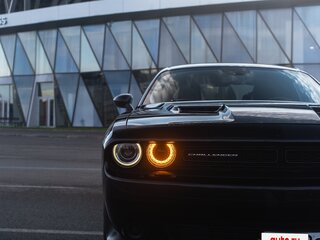 2017 Dodge Challenger III Рестайлинг 2, чёрный, 3900000 рублей, вид 2