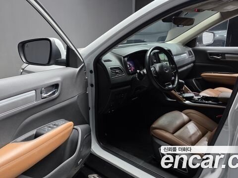 2021 Renault Koleos II Рестайлинг, белый, 1950000 рублей - вид 4