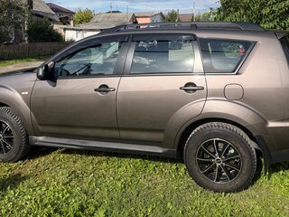 2012 Mitsubishi Outlander II Рестайлинг, коричневый, 1550000 рублей, вид 4