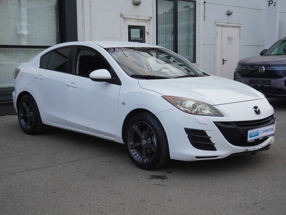 2010 Mazda 3 II (BL), белый, 760000 рублей - вид 2