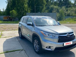 2014 Toyota Highlander III (XU50), серебристый, 2600000 рублей, вид 3