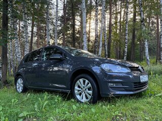 2014 Volkswagen Golf VII, серый, 1340000 рублей, вид 3