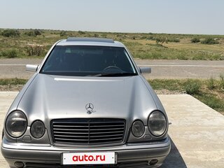 1997 Mercedes-Benz E-Класс 430 II (W210, S210), серый, 1590000 рублей, вид 1