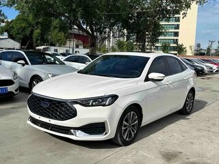 2022 Ford Escort VI Рестайлинг 2, белый, 970005 рублей, вид 1