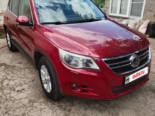 2010 Volkswagen Tiguan I, красный, 1115000 рублей, вид 4