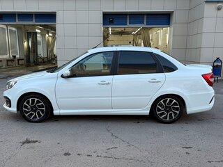 2024 Lada (ВАЗ) Granta Sportline I Рестайлинг, белый, 1024990 рублей, вид 2