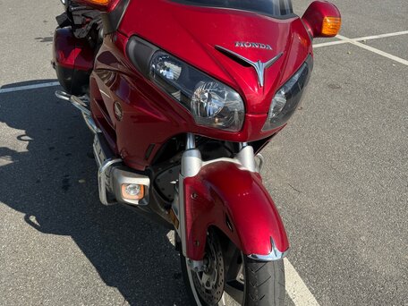2017 Honda GL 1800 Gold Wing, красный, 2100000 рублей, вид 3