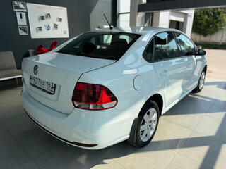 2015 Volkswagen Polo V Рестайлинг, белый, 530000 рублей, вид 5